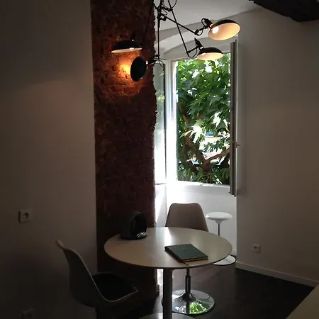 Apartment 18bonaparte *