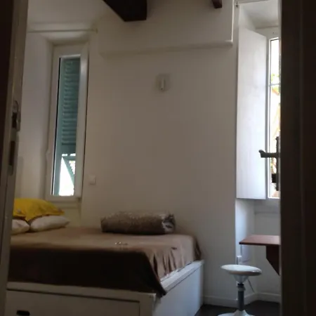 Apartment 18bonaparte *